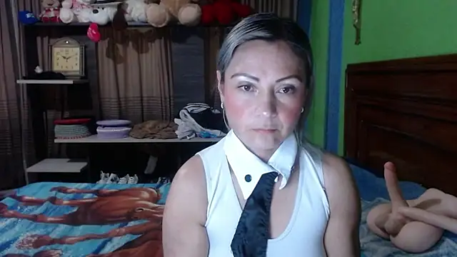  Charlize theron  online show from October 16, 2025, 11:46 pm