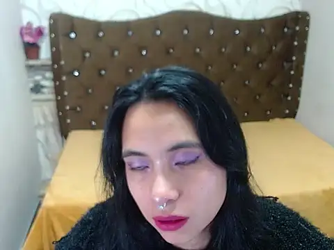 lunavalenciax online show from October 5, 2025, 6:59 am