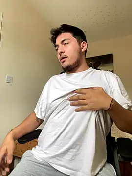 mixedcouplee69 online show from October 15, 2025, 11:18 am