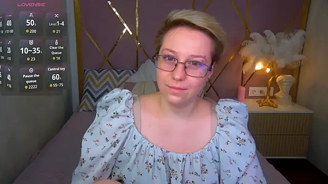 AlexandraGreen online show from February 16, 2026, 10:07 pm