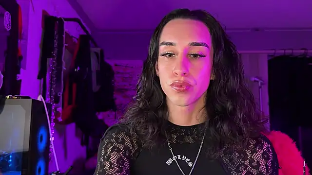 Snapshot of xoFrankie chatting on November 20, 2025, 2:01 am xoFrankie online show from November 20, 2025, 2:01 am