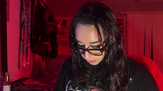 xoFrankie online show from March 8, 2026, 7:33 am