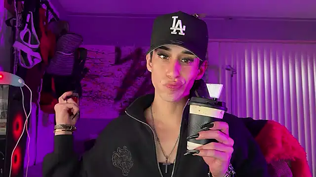 Snapshot of xoFrankie chatting on January 5, 2026, 11:41 pm xoFrankie online show from January 5, 2026, 11:41 pm