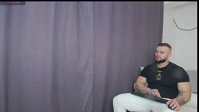 Snapshot of RickyMiami1 chatting on February 13, 2026, 9:59 pm RickyMiami1 online show from February 13, 2026, 9:59 pm