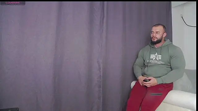 Snapshot of RickyMiami1 chatting on October 17, 2025, 7:04 pm RickyMiami1 online show from October 17, 2025, 7:04 pm