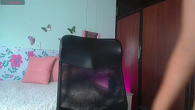 AmyBlue  online show from September 20, 2025, 1:54 am
