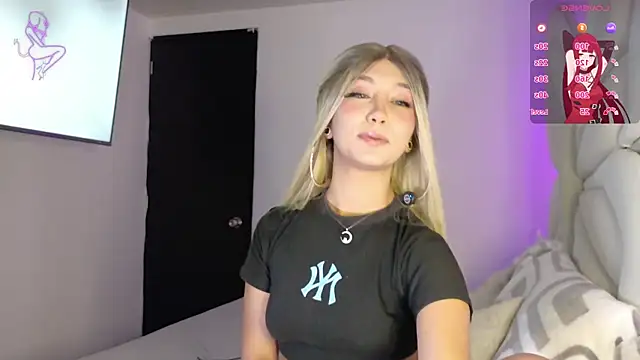 Snapshot of Ella_rr chatting on July 19, 2026, 2:53 am Ella rr online show from July 19, 2026, 2:53 am