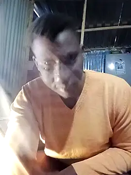 FANTASYROOM23 online show from April 17, 2026, 8:17 am