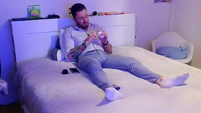 Keviios online show from December 3, 2025, 11:31 am