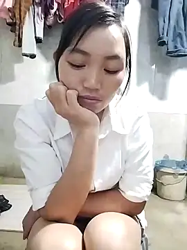 Snapshot of susu-00 chatting on October 4, 2025, 12:34 am susu-00 online show from October 4, 2025, 12:34 am