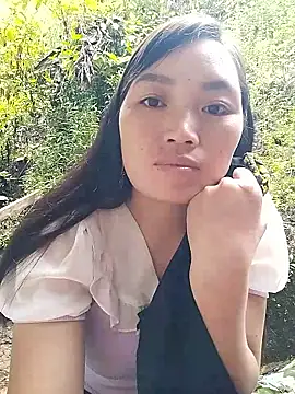 Snapshot of susu-00 chatting on September 13, 2025, 12:21 am susu-00 online show from September 13, 2025, 12:21 am