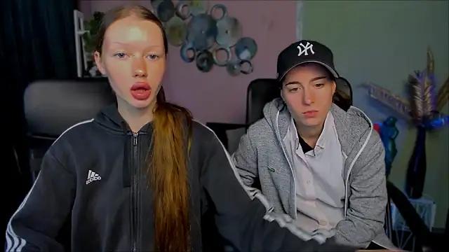 khloebeauty online show from October 4, 2025, 7:04 pm