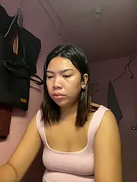 Snapshot of aniya_04 chatting on October 7, 2025, 10:44 pm aniya 04 online show from October 7, 2025, 10:44 pm