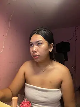 Snapshot of aniya_04 chatting on October 16, 2025, 10:40 pm aniya 04 online show from October 16, 2025, 10:40 pm
