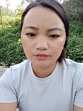 Snapshot of lusy-000 chatting on September 17, 2025, 8:05 am lusy-000 online show from September 17, 2025, 8:05 am