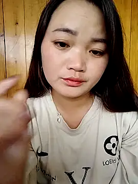 Snapshot of lusy-000 chatting on October 22, 2025, 2:55 am lusy-000 online show from October 22, 2025, 2:55 am