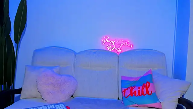 Snapshot of JessicaSky_ chatting on February 21, 2026, 8:33 pm JessicaSky online show from February 21, 2026, 8:33 pm