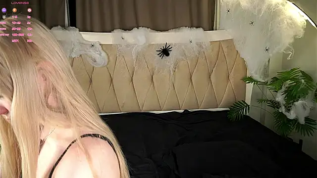 MarciDarugar online show from October 30, 2025, 3:09 pm