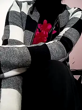 Snapshot of Rekha_89 chatting on December 4, 2025, 3:27 am Rekha 89 online show from December 4, 2025, 3:27 am