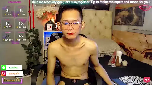 Snapshot of Skinny_CumLoader69 chatting on October 25, 2025, 11:27 pm Skinny CumLoader69 online show from October 25, 2025, 11:27 pm