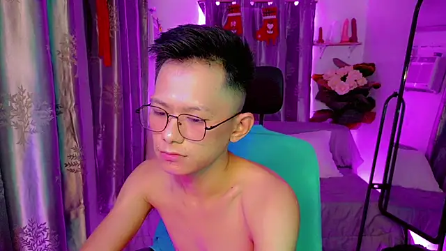 Snapshot of Skinny_CumLoader69 chatting on November 28, 2025, 4:23 am Skinny CumLoader69 online show from November 28, 2025, 4:23 am