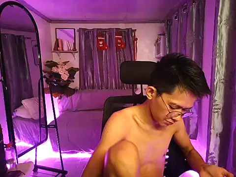 Snapshot of Skinny_CumLoader69 chatting on November 15, 2025, 1:15 pm Skinny CumLoader69 online show from November 15, 2025, 1:15 pm