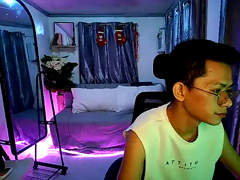 Snapshot of Skinny_CumLoader69 chatting on November 13, 2025, 6:23 pm Skinny CumLoader69 online show from November 13, 2025, 6:23 pm