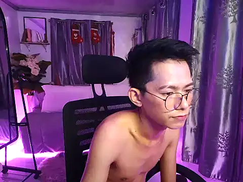 Snapshot of Skinny_CumLoader69 chatting on November 17, 2025, 4:55 pm Skinny CumLoader69 online show from November 17, 2025, 4:55 pm