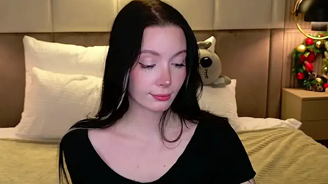 Goldy Stark online show from December 21, 2025, 8:42 pm