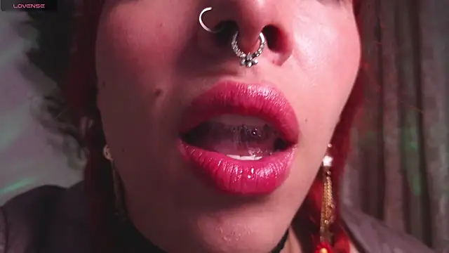 Snapshot of bri_von_dhara__ chatting on November 25, 2025, 3:56 pm bri von dhara online show from November 25, 2025, 3:56 pm