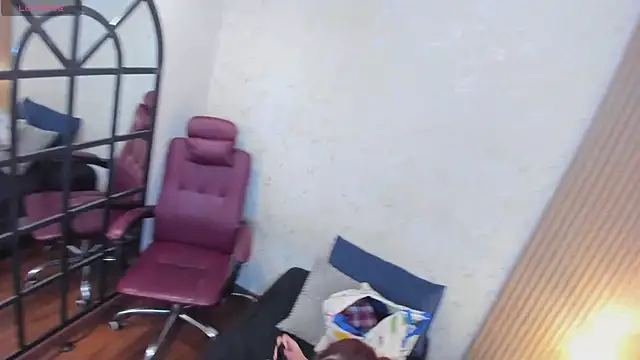 Snapshot of aliceandsia chatting on February 11, 2026, 7:14 pm aliceandsia online show from February 11, 2026, 7:14 pm