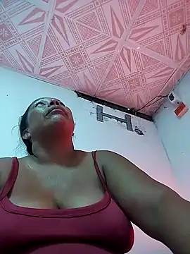 Naomi-Mature online show from March 31, 2026, 7:05 pm