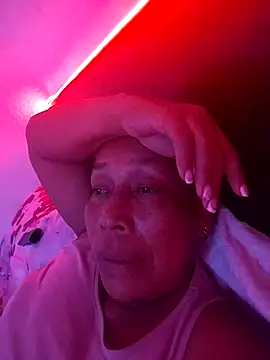 Naomi-Mature online show from April 17, 2026, 8:44 pm