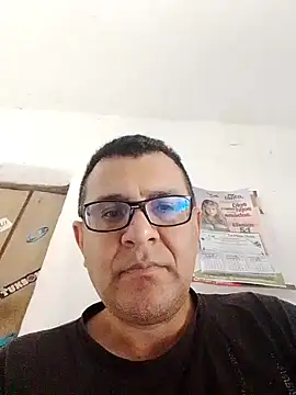 voyerista50 online show from September 17, 2025, 4:42 pm