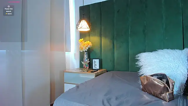 Snapshot of kittyy_milk_001 chatting on September 17, 2025, 4:20 pm kittyy milk 001 online show from September 17, 2025, 4:20 pm