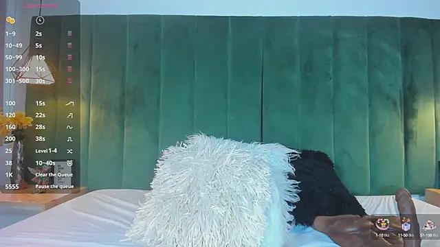 Snapshot of kittyy_milk_001 chatting on November 14, 2025, 8:34 pm kittyy milk 001 online show from November 14, 2025, 8:34 pm