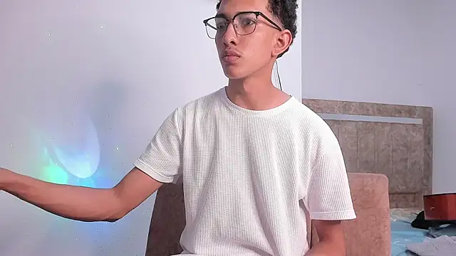 Snapshot of Cj_davis_ chatting on October 11, 2025, 4:13 am Cj davis online show from October 11, 2025, 4:13 am