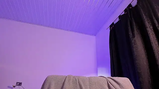 Snapshot of Cj_davis_ chatting on November 9, 2025, 8:29 am Cj davis online show from November 9, 2025, 8:29 am