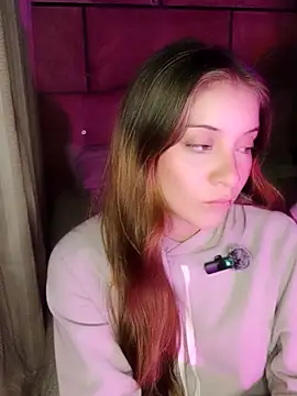 Samanthaa  1 online show from October 18, 2025, 3:41 am