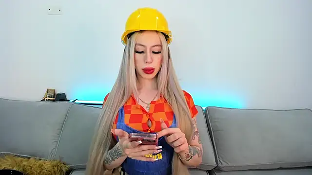 Sweet Soffi online show from October 18, 2025, 3:52 am