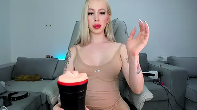 Sweet Soffi online show from December 14, 2025, 2:18 am