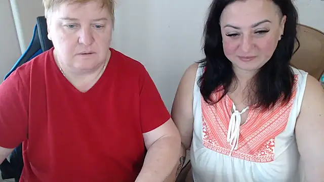 Snapshot of Bertie_Adeline chatting on September 15, 2025, 7:20 am Bertie Adeline online show from September 15, 2025, 7:20 am