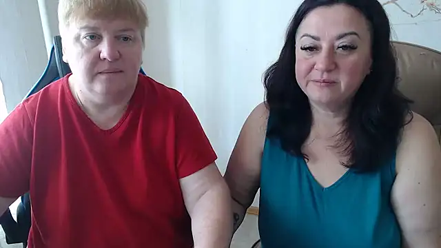 Snapshot of Bertie_Adeline chatting on September 18, 2025, 7:11 am Bertie Adeline online show from September 18, 2025, 7:11 am