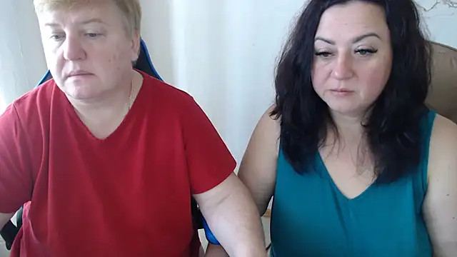 Snapshot of Bertie_Adeline chatting on September 14, 2025, 7:09 am Bertie Adeline online show from September 14, 2025, 7:09 am