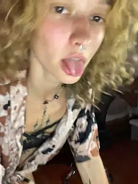 Snapshot of __grace__ chatting on March 3, 2026, 10:33 am grace online show from March 3, 2026, 10:33 am