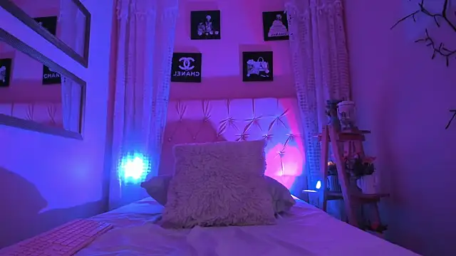 Snapshot of Liam_evvan chatting on February 5, 2026, 3:02 am Liam evvan online show from February 5, 2026, 3:02 am