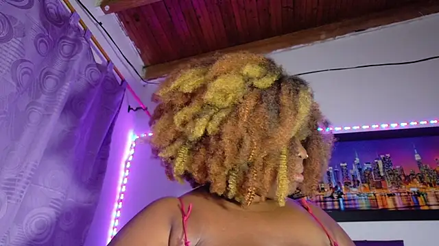 ebony NeighborMoans online show from March 27, 2026, 3:37 am