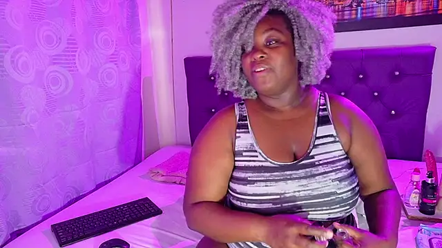 ebony NeighborMoans online show from May 28, 2026, 11:38 am