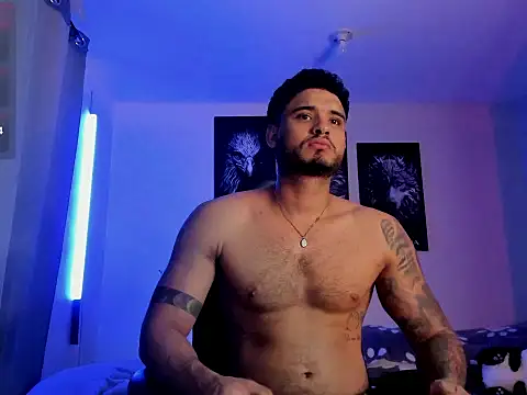 Austin torres  online show from October 18, 2025, 2:24 am
