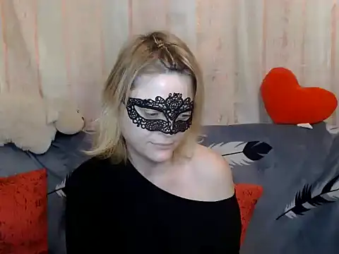 Miss Nona online show from November 17, 2025, 4:16 am